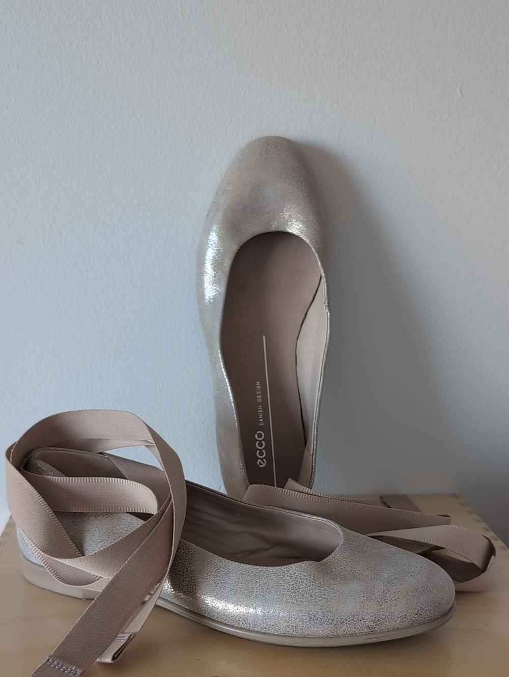 Ecco Silver/Tan Metallic Ballet Flats with Ankle Ribbon